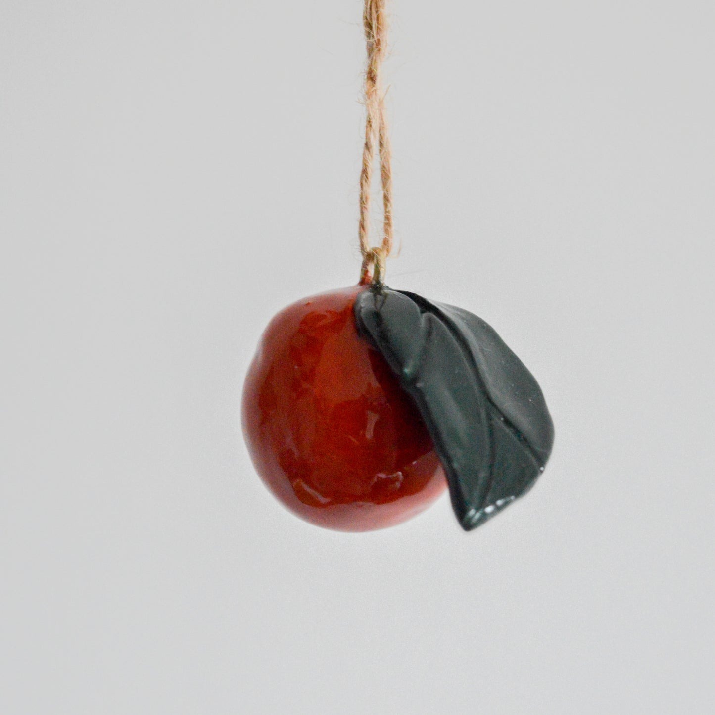 Orange with leaf decoration